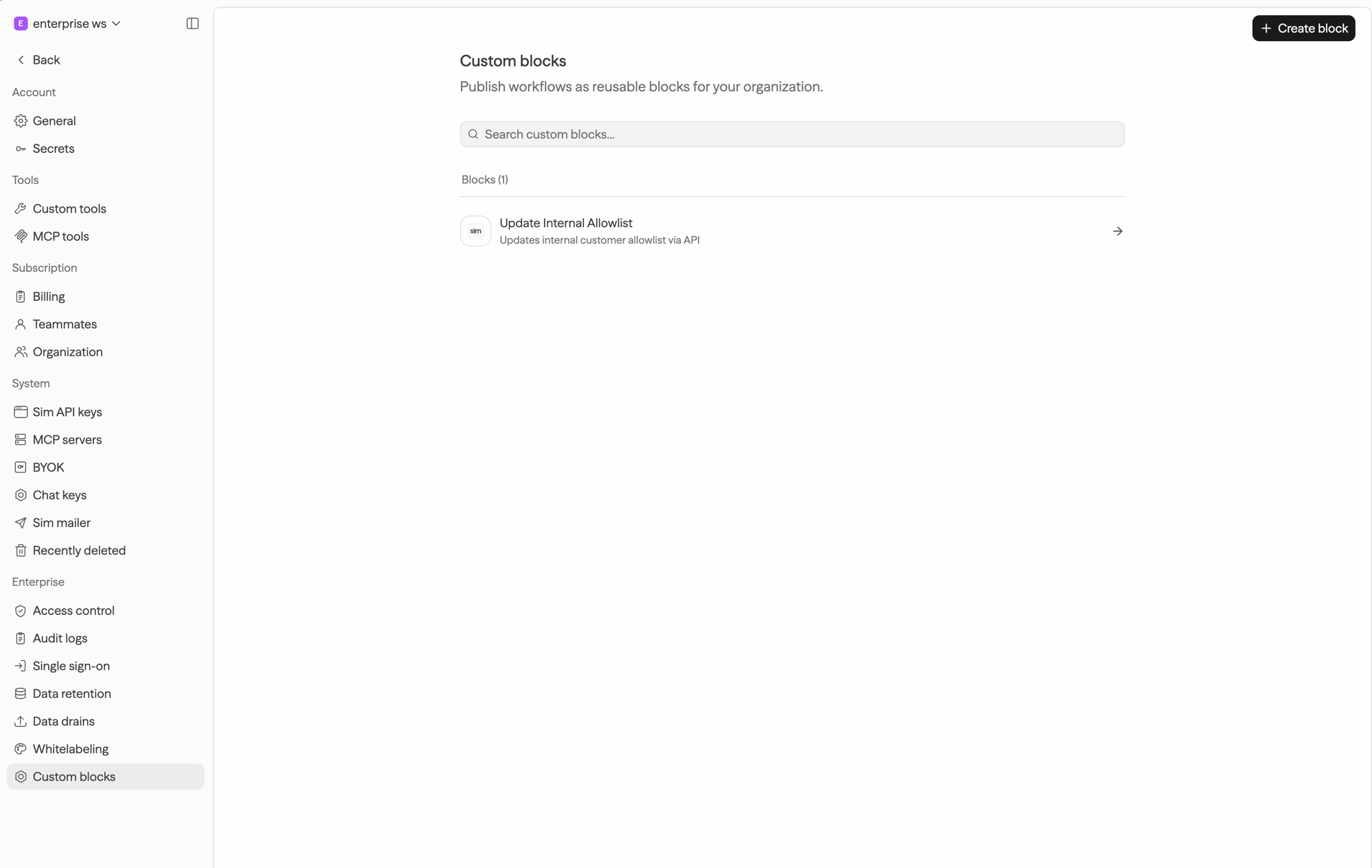 Página de configurações de Custom blocks listando um block publicado com seu ícone, nome e descrição, e um botão Create block no cabeçalho